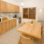 Sinani - Garden Oasis With Private Pool Дом отдыха Колимбия