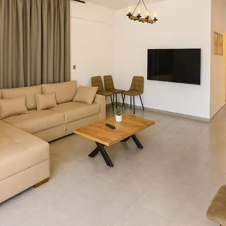 Sinani - Garden Oasis With Private Pool *