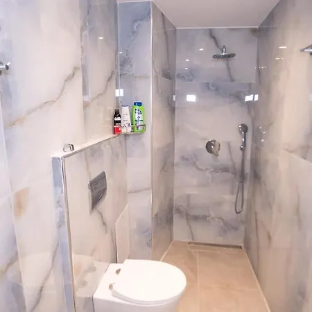 Tatil Evi Sinani - Garden Oasis With Private Pool *