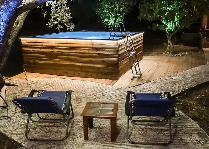 Case de vacanță Sinani - Garden Oasis With Private Pool *